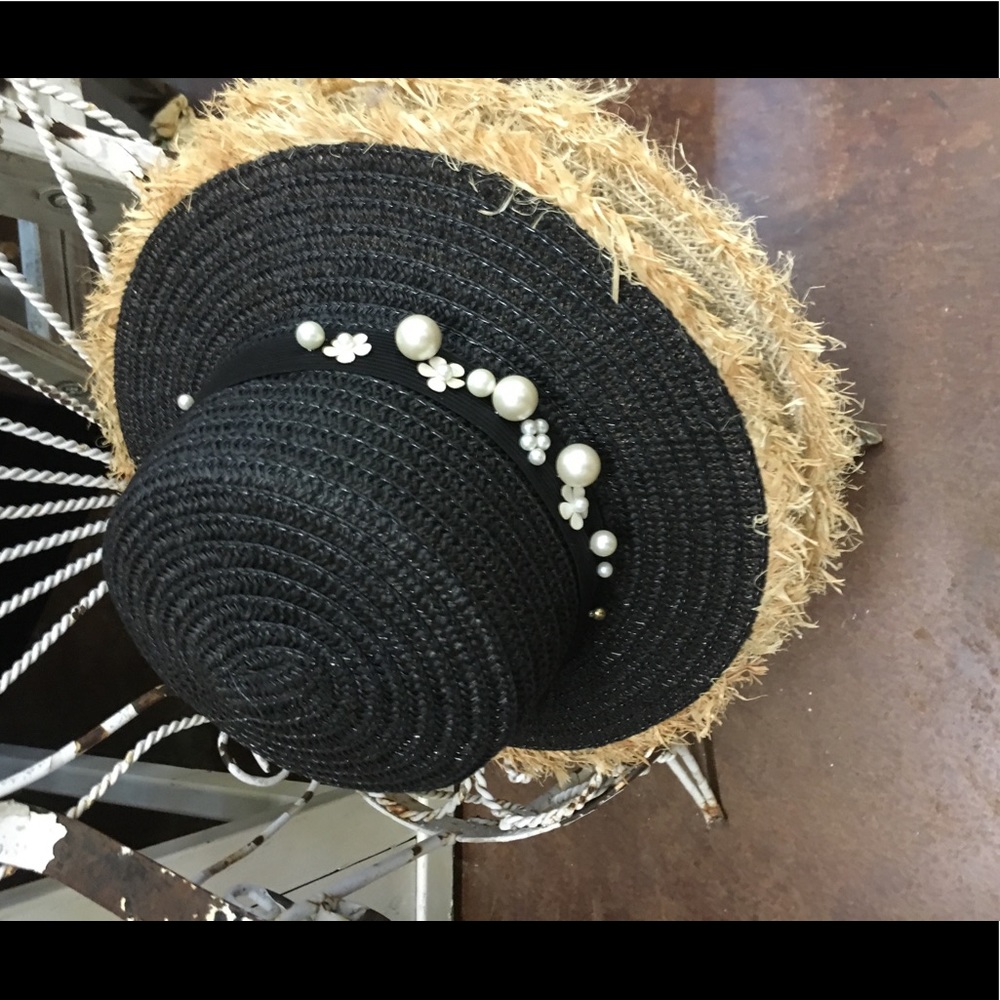 Black Straw hat with pearls NWOT
